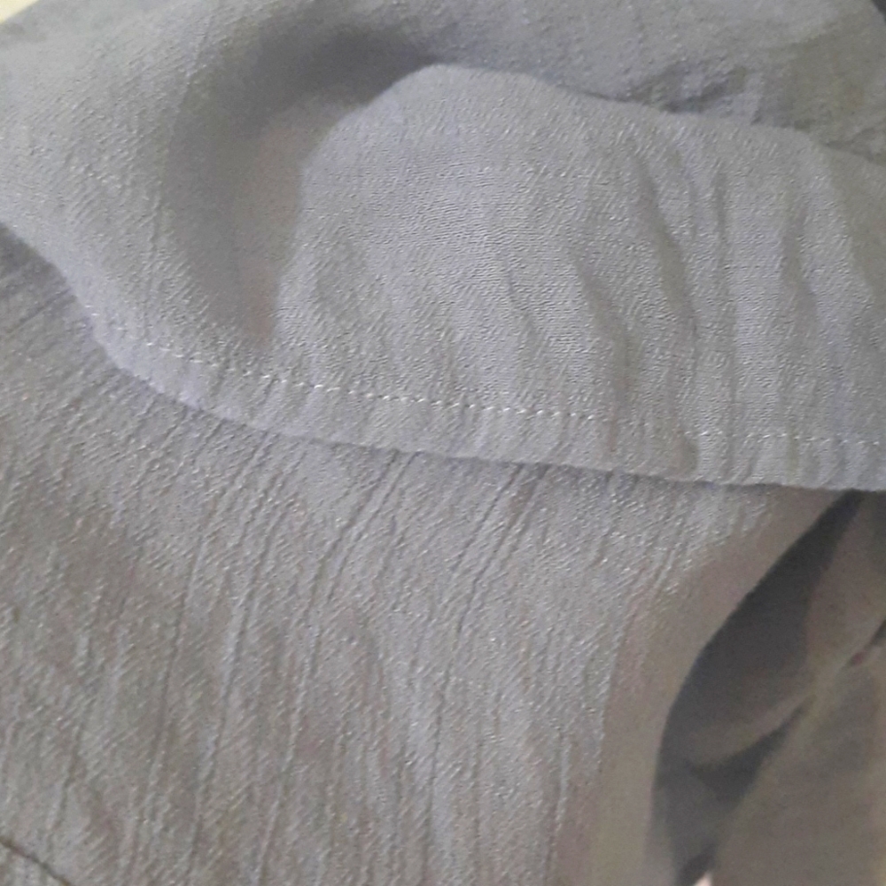 Gray Ruffled 3/4 Sleeve Tunic - Picture 4 of 7